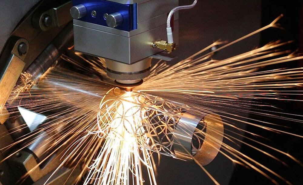 خدمات برش لیزری فلزات لیزر متال 22 برش لیزر فایبر